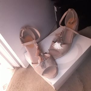 Tan Wedges